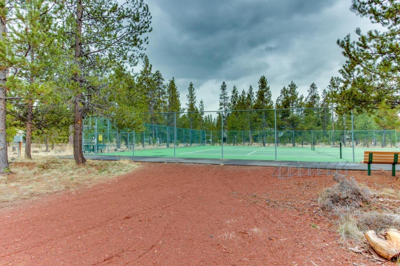 Tree Branch Cabin Санривер Экстерьер фото